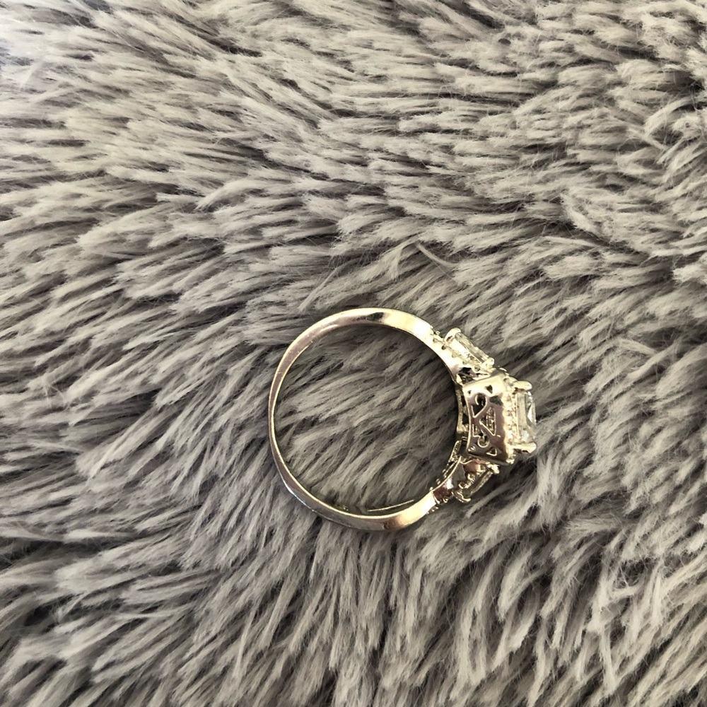 Fragrant Jewels Beautiful “Relax” Ring - Picture 4 of 5